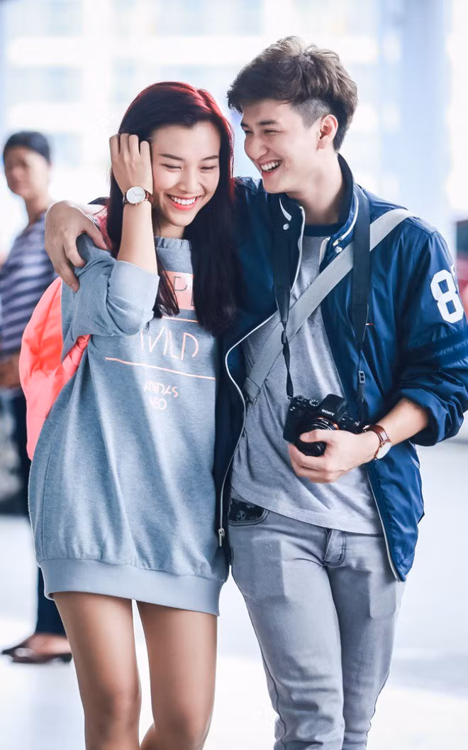 Thay vì không trả lời về bình luận có phần khiếm nhã của thành viên trên, Huỳnh Anh lại đua theo và có những lời lẽ không hay động chạm đến người yêu cũ được cho là hướng tới cô nàng Hoàng Oanh.