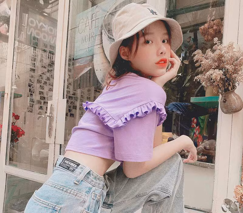 Mái tóc chính là điểm sáng đặc trưng của Hồng Ngọc, từ độ dài ngắn đến màu sắc đều được thay đổi linh hoạt theo các xu hướng đình đám trên thế giới.