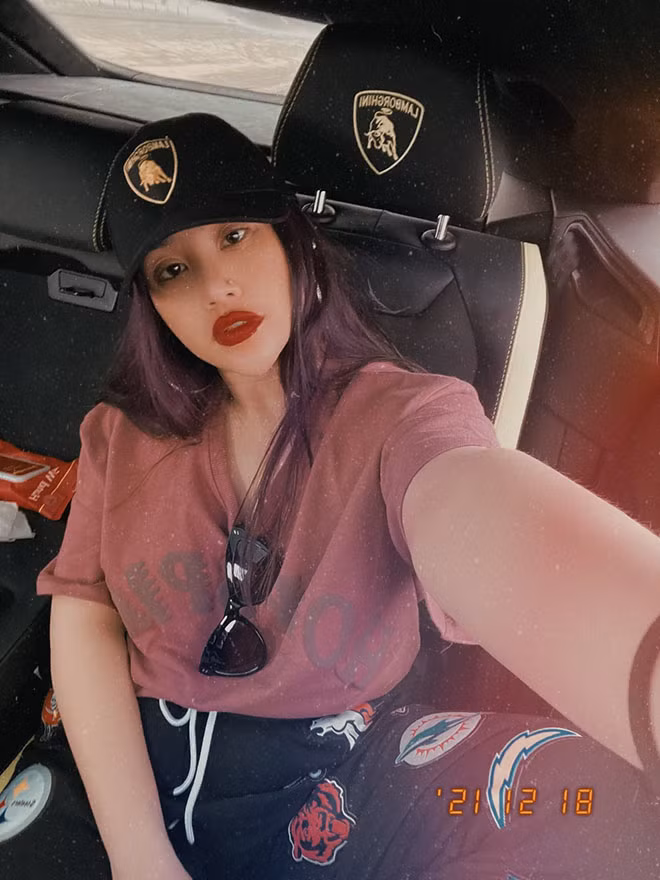 Ai cũng mong muốn có được một mái ấm gia đình hạnh phúc. Tuy nhiên hiện tại, thời gian này Huyền Trang muốn dành hết cho công việc và trau dồi kiến thức.