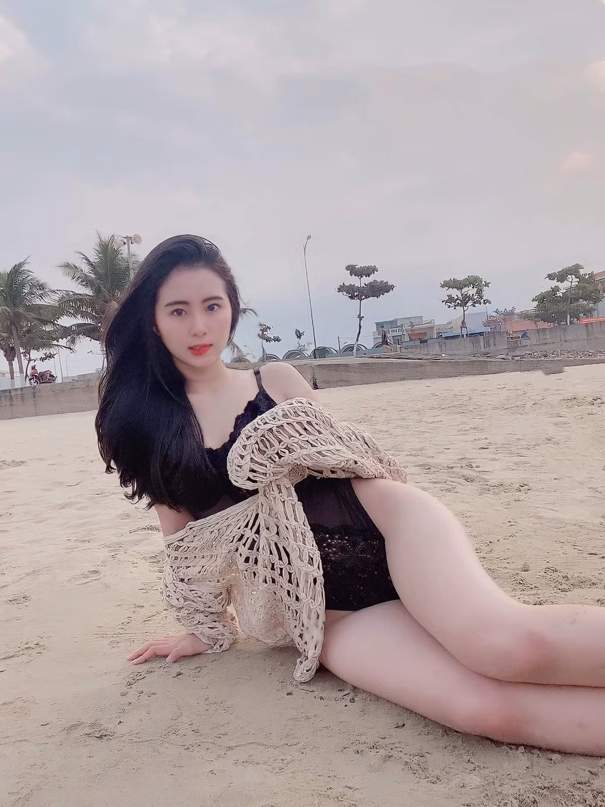 Quan điểm sống của Nhật Vy chính là luôn tin tưởng vào năng lực và sự lựa chọn của chính bản thân mình. Cô bạn thường được mọi người xung quanh nhận xét là cô gái thân thiện, hòa đồng.