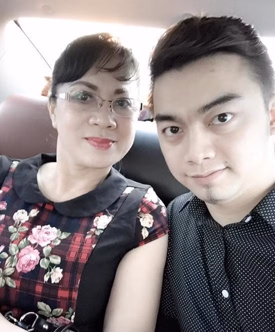 Nhắc đến Duy Alex, khán giả dễ dàng nhớ đến hình ảnh cậu bé nhỏ nhắn, gương mặt lém lỉnh trong loạt phim ăn khách như Làm Mẹ, Xóm Bờ Sông, Mùa Hè Sôi Động, Đội Đặc Nhiệm Nhà C21…