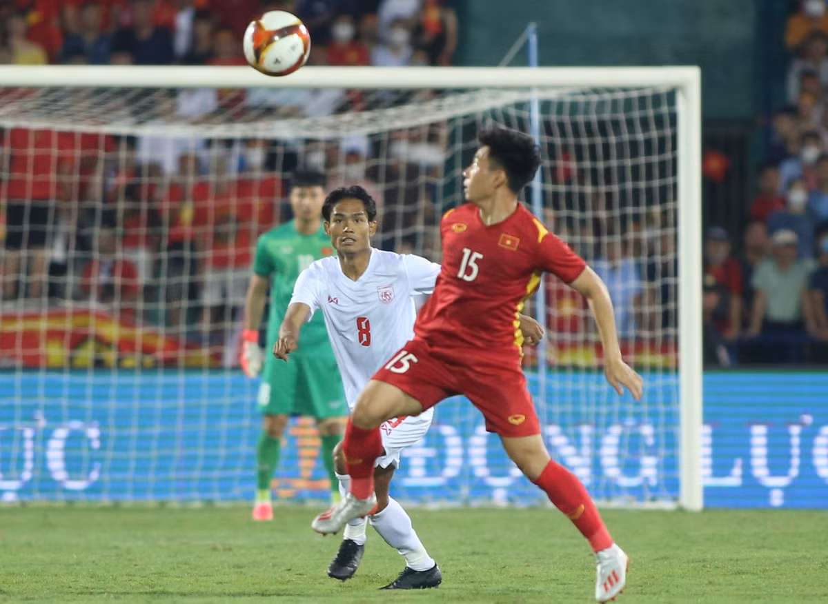 Thang nhe Myanmar, U23 Viet Nam vung ngoi dau bang SEA Games 31