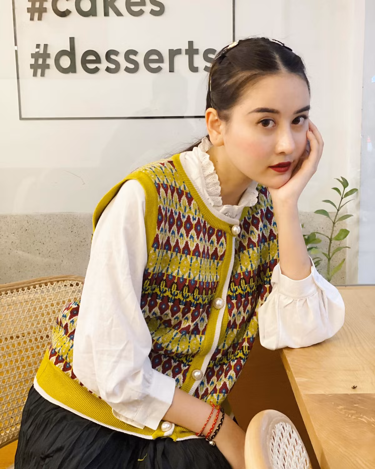Xuất thân là hot girl nhưng lại không theo đuổi nghệ thuật mà lui về kinh doanh, Hà Lade có lẽ đã tìm được hướng đi phù hợp cho chính mình cũng như hạnh phúc thực sự.