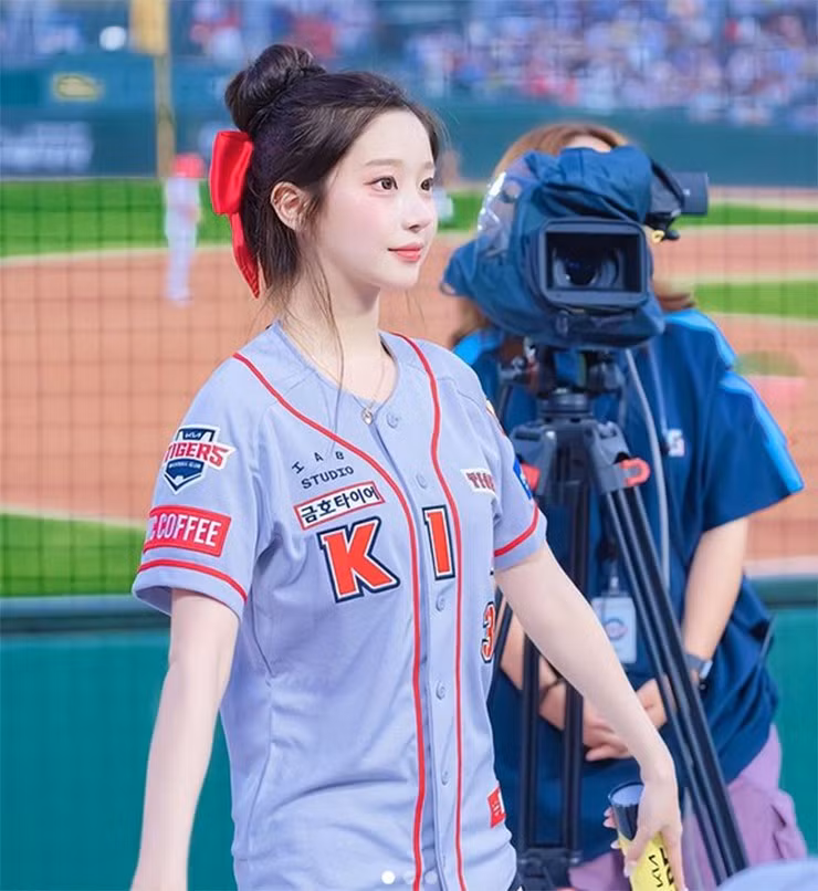 Được biết Lee Ju-Eun đã can thiệp thẩm mỹ để có gương mặt hoàn hảo như hiện tại.