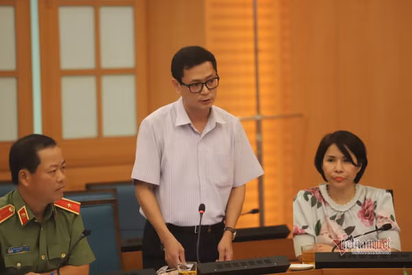 Co 21.000 nguoi tu Da Nang ve Ha Noi, 87 nguoi phat trieu chung ho, sot