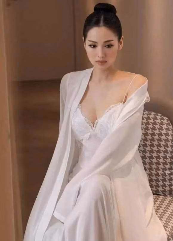 Thậm chí có người còn nhận không ra bởi trông vợ doanh nhân Chu Ngọc Thành khác quá. Đáp lại sự quan tâm, Tâm Tít đã trực tiếp trả lời từng comment.