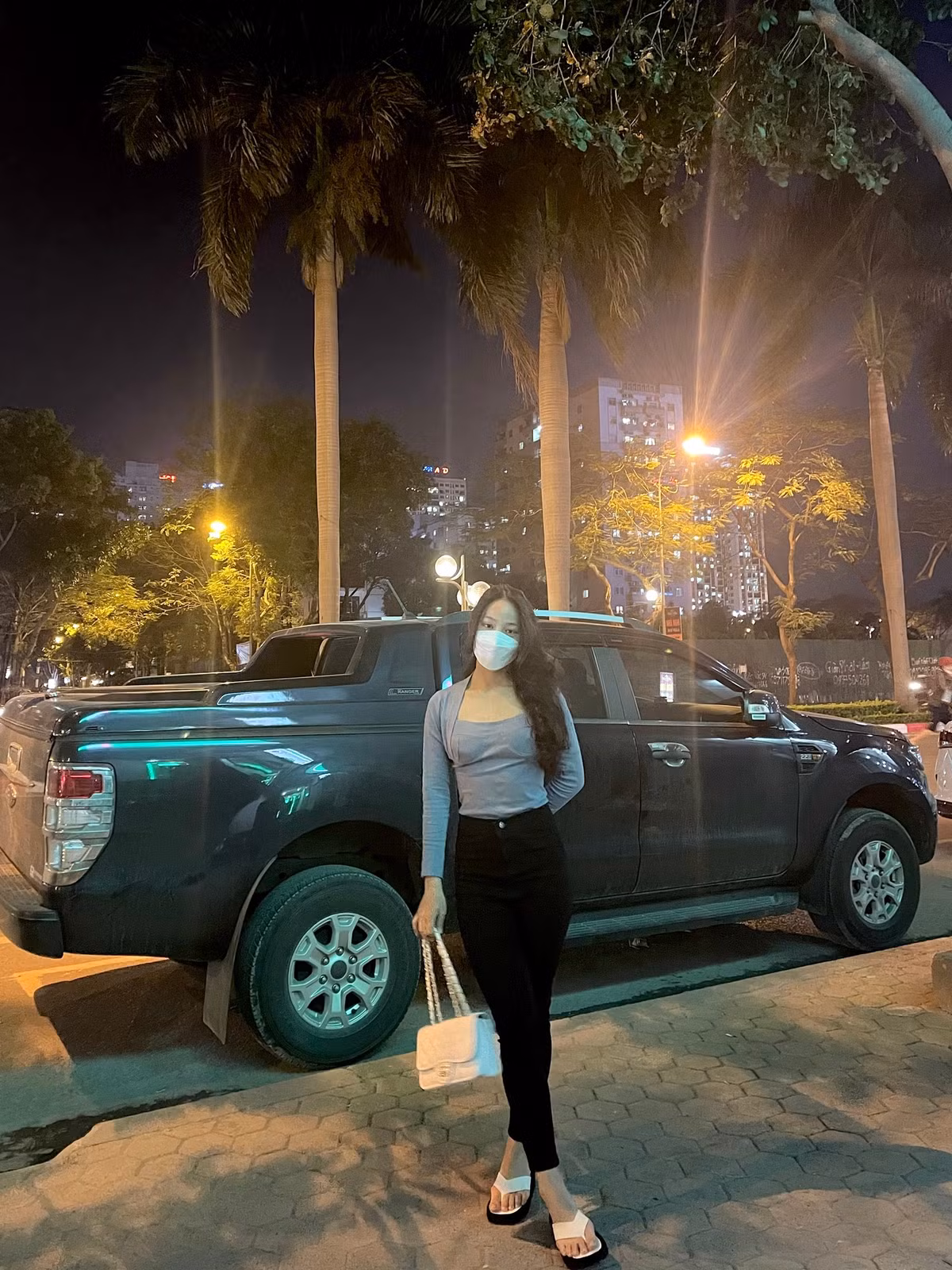 Nhiều fan hâm mộ trầm trồ trước thân hình nóng bỏng và nhan sắc xinh đẹp của Bảo Trâm.