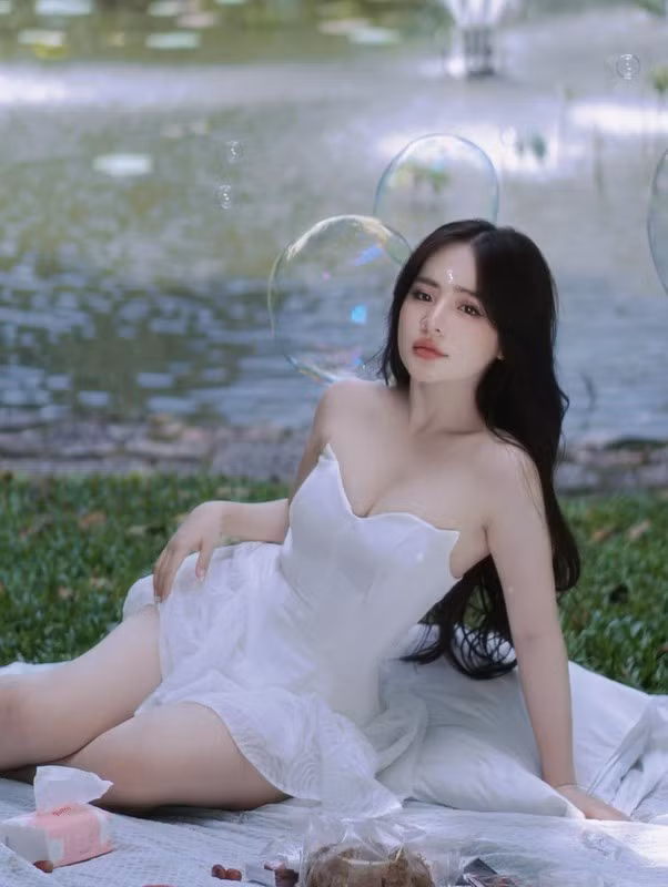 Khánh Vân được biết đến là một người mẫu ảnh và là gương mặt KOL được yêu thích hiện nay.