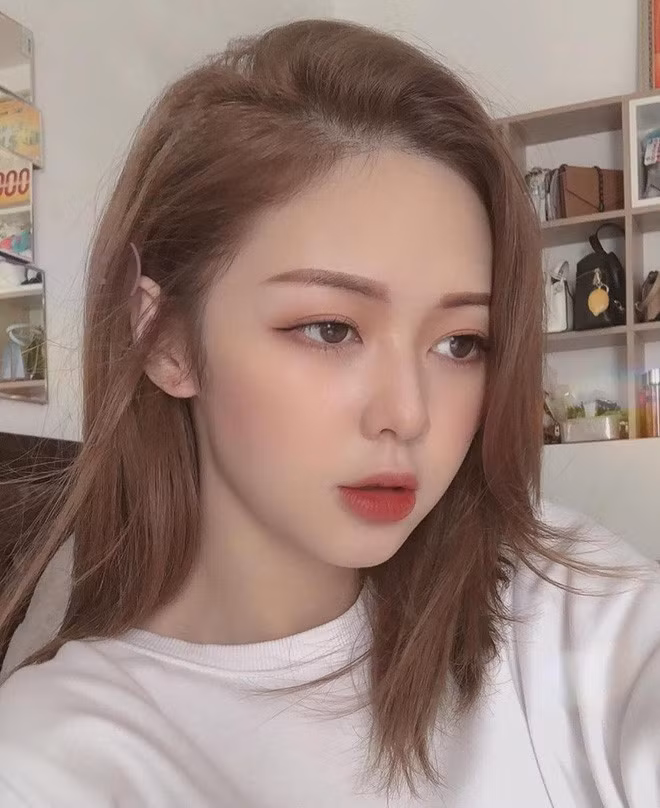 Mặc dù đã bước sang tuổi U30 nhưng thần thái và nhan sắc của Liz Kim Cương vẫn khiến bao cô gái ghen tị.