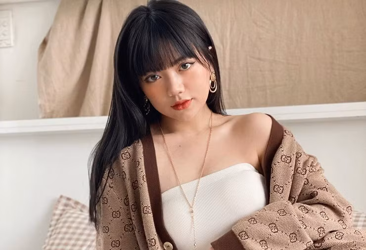 Thân hình của Bảo Hân cũng trở nên phổng phao, đầy đặn hơn so với trước kia rất nhiều