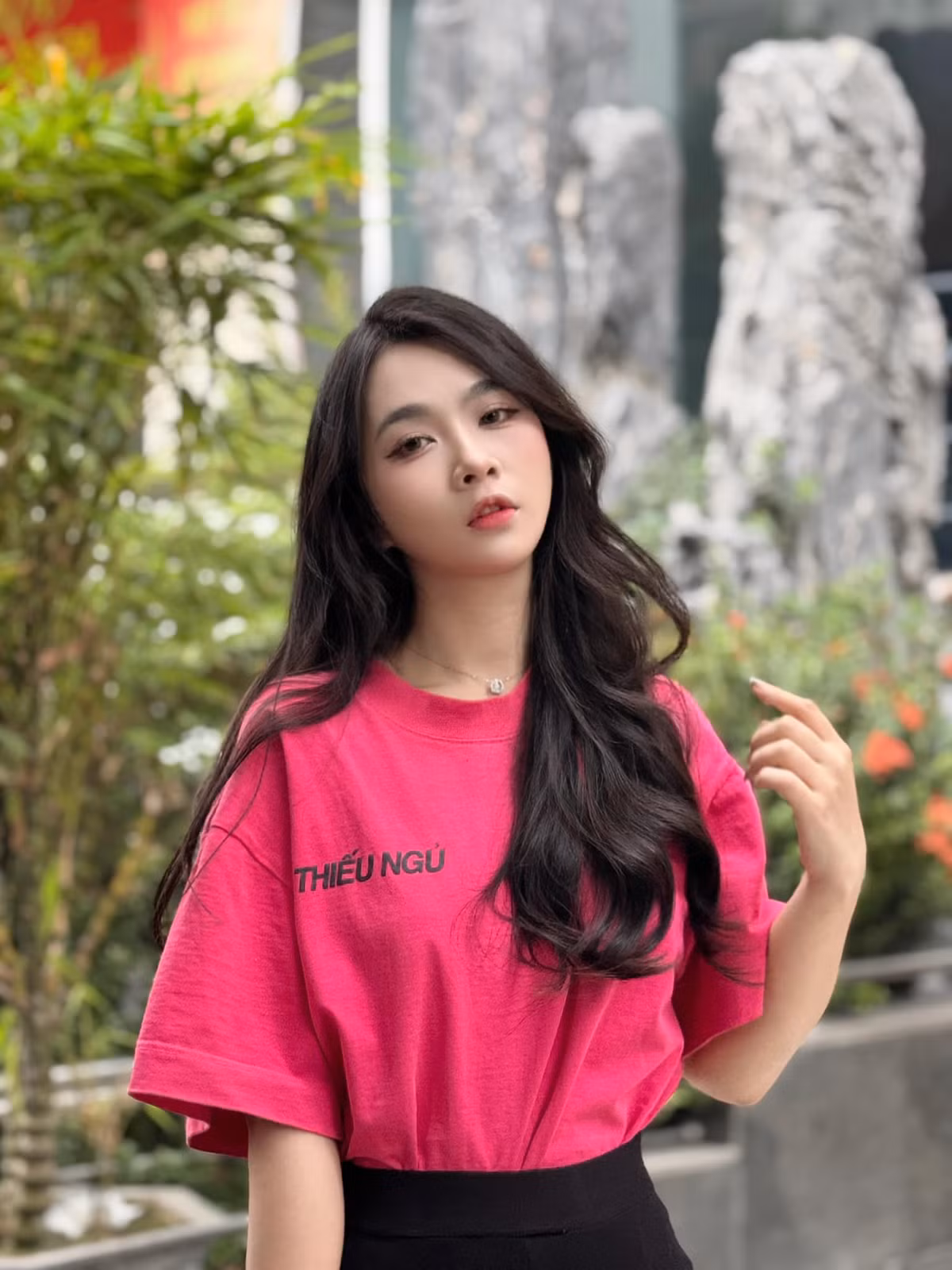 Với Châu Mòe, đóng phim là trải nghiệm thú vị. Cô hy vọng sẽ nhận được sự đón nhận và ủng hộ từ cư dân mạng trong ngày phim chính thức "trình làng".