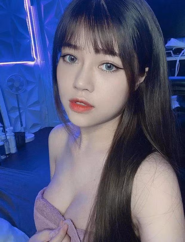 Chính về những ưu thế về mặt hình thể và cách chơi game mà Thủy Tiên thu hút đông đảo các fans hâm mộ trong những lần livestream.