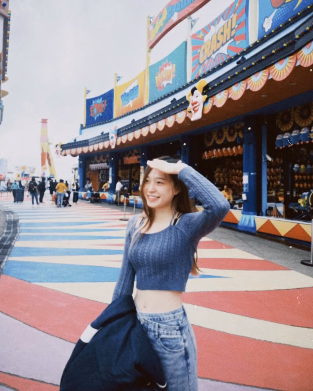 Trên trang cá nhân, Yiwo không mấy khi khoe body bằng những bộ cánh bó sát hay hở hang.