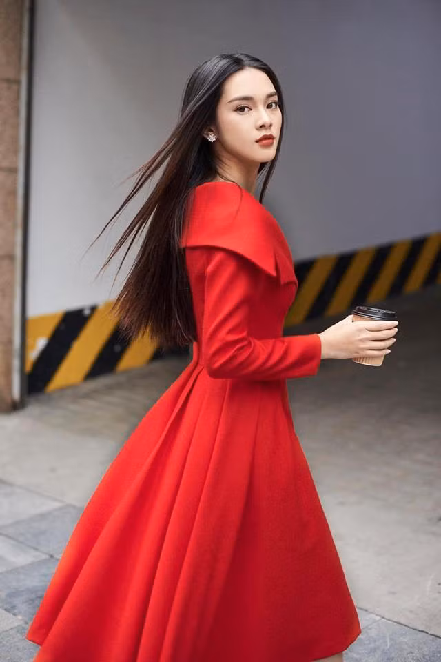 Bên cạnh đó vẫn còn 1 số người chưa bị thuyết phục và cho rằng nếu mũi thật mà bẻ như Quỳnh Lương thì gãy lâu rồi.