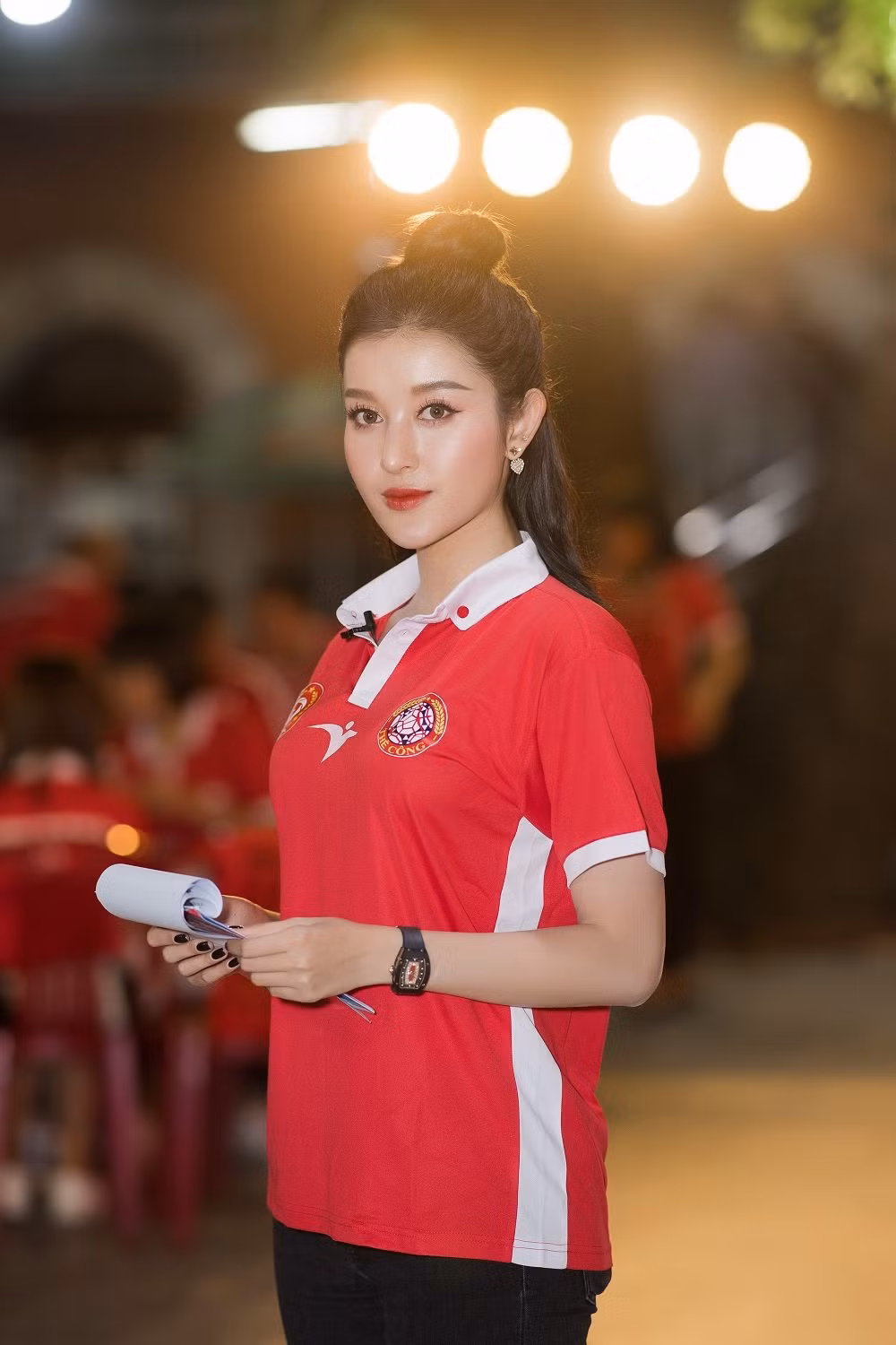 Trước đó, tôi từng là cộng tác viên của VTV6, cũng rất thích thể thao, đặc biệt là bóng đá. Khi thấy đây là môi trường trẻ trung, năng động, mọi người đều nhiệt huyết với công việc, tôi quyết định thử sức". Huyền My cho biết thêm.