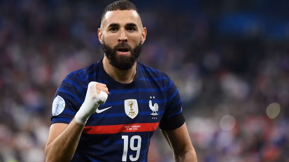 Het Kante, Pogba... Benzema van den deo duoi Phap tai World Cup 2022