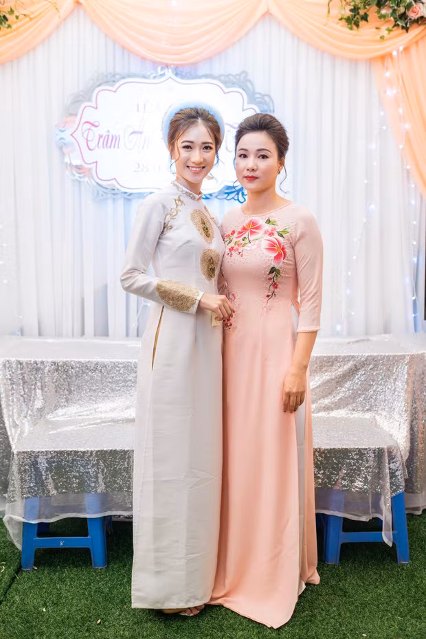 Mẹ hot girl Trâm Anh (vợ JustaTee) là một biểu tượng khác cho sự trẻ trung bất chấp tuổi tác.
