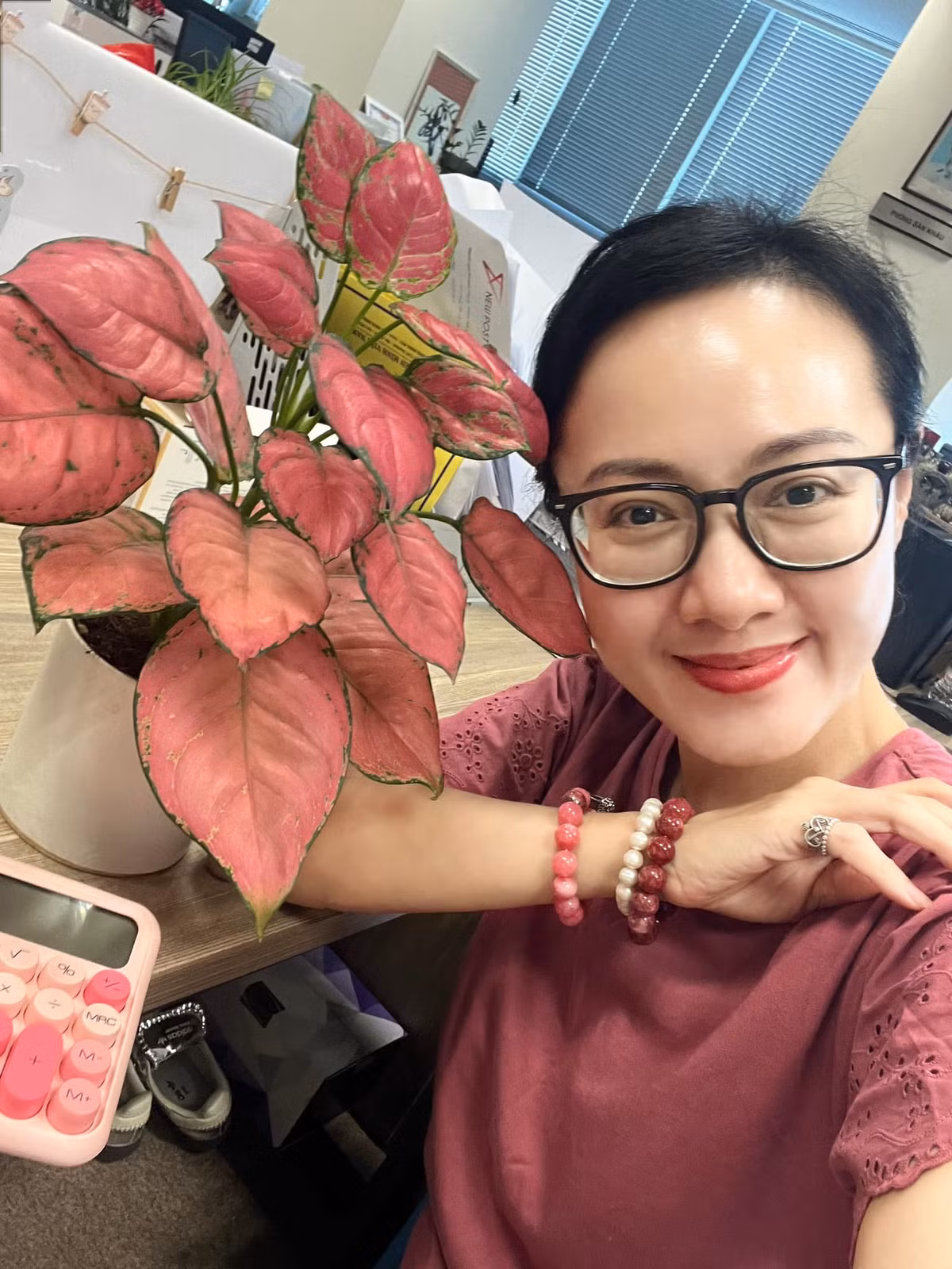 Ở mỗi thời điểm khác nhau, da có những yêu cầu riêng bởi vậy bạn cần thay đổi chu trình chăm sóc để thích ứng. Và BTV Hoài Anh cũng nhận thức được rõ ràng điều trên.