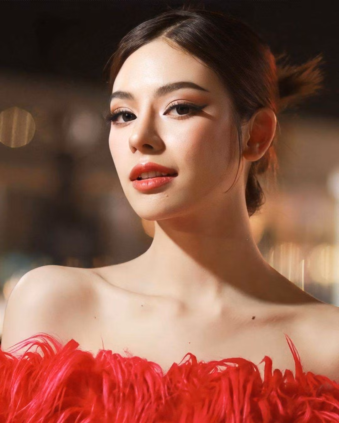 Người đẹp gốc Việt là Paulius gây ấn tượng bởi nét đẹp sắc sảo, body chuẩn mẫu cùng chiều cao 1m70.