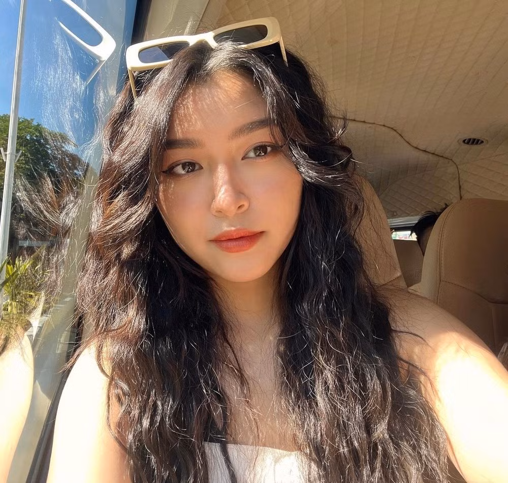 Thậm chí Linda từng chia sẻ rằng ngay cả bố mẹ cũng có lần nhầm lẫn giọng của hai chị em khi nghe điện thoại.