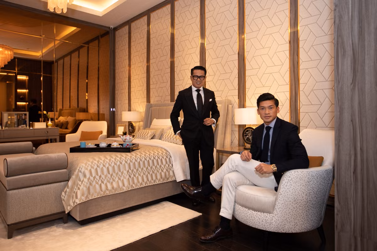 Trong khi đó, một số ý kiến lại cho rằng việc Thái Công đầu tư một số tiền lớn vào nội thất không có gì khó hiểu. Bởi từ trước đến nay, khách hàng của anh chủ yếu là những người thuộc giới thượng lưu.