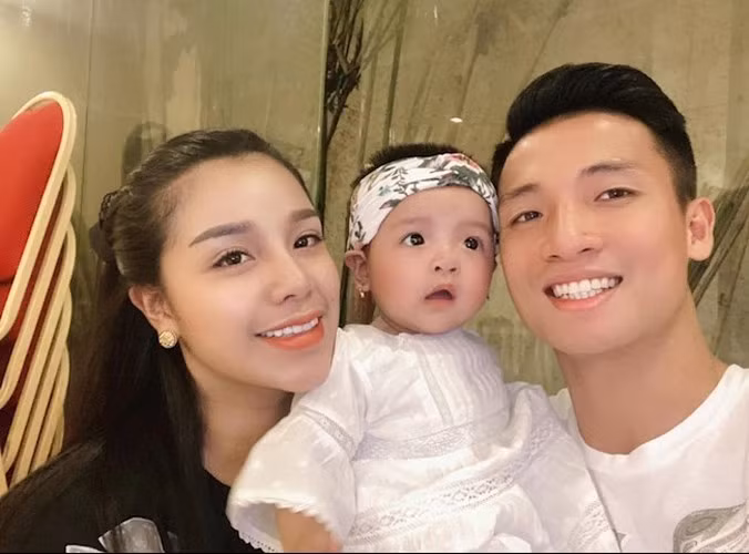 Nhận về những phản ứng thiếu tích cực, Khánh Linh đã xóa bài đăng.
