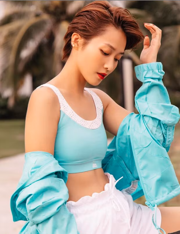 Mới đây, TC Candler tiếp tục cập nhật thêm các đề cử trong BXH 100 nhân vật có gương mặt đẹp nhất thế giới. Bất ngờ, hot girl Việt là Khả Ngân cũng có tên trong danh sách trên.