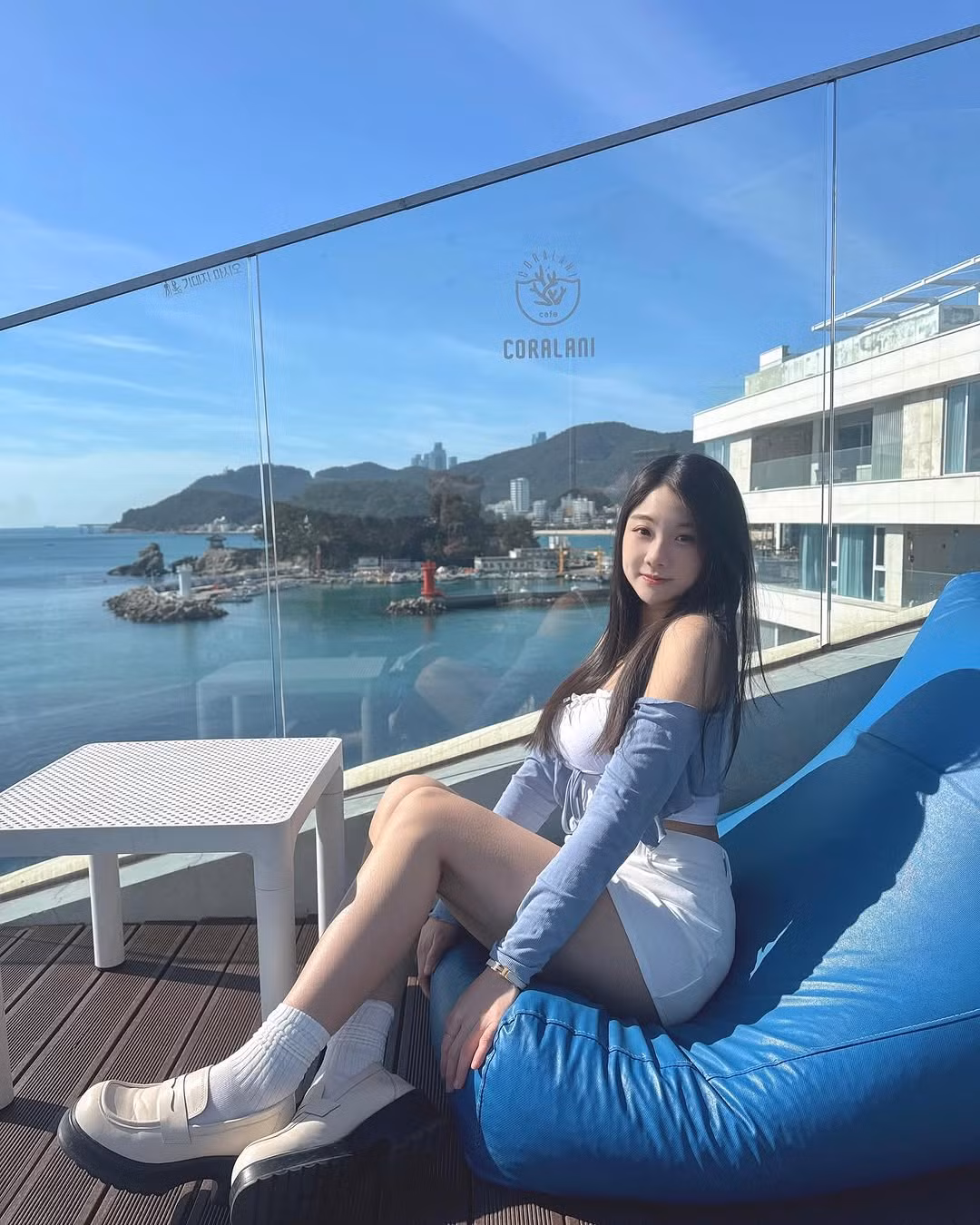 Trên Instagram (lilyeast0214), Tiểu Mễ chia sẻ ảnh đẹp, biến mỗi khoảnh khắc thành tuyệt phẩm.