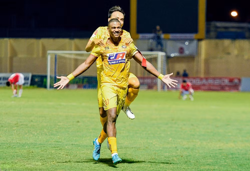 Bruno Cunha roi Thanh Hoa, gia nhap doi bong tham vong bac nhat Thu do?
