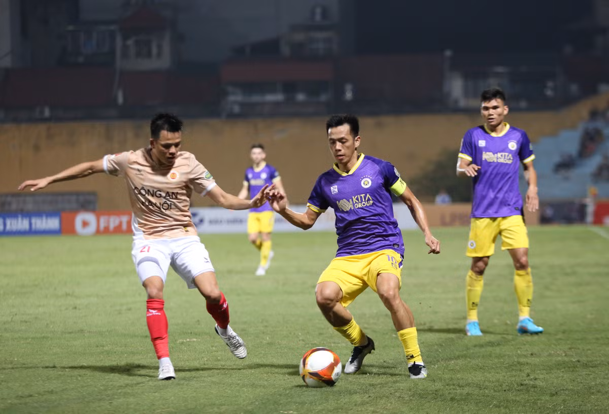 Ha Noi FC bat on, loay hoay dinh huong tim lai ban than-Hinh-3