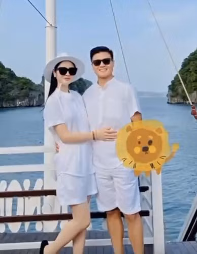 Với thương hiệu nổi tiếng, nhiều người cho rằng chiếc túi mà Quang Hải tặng bạn gái có giá không dưới 200 triệu đồng.