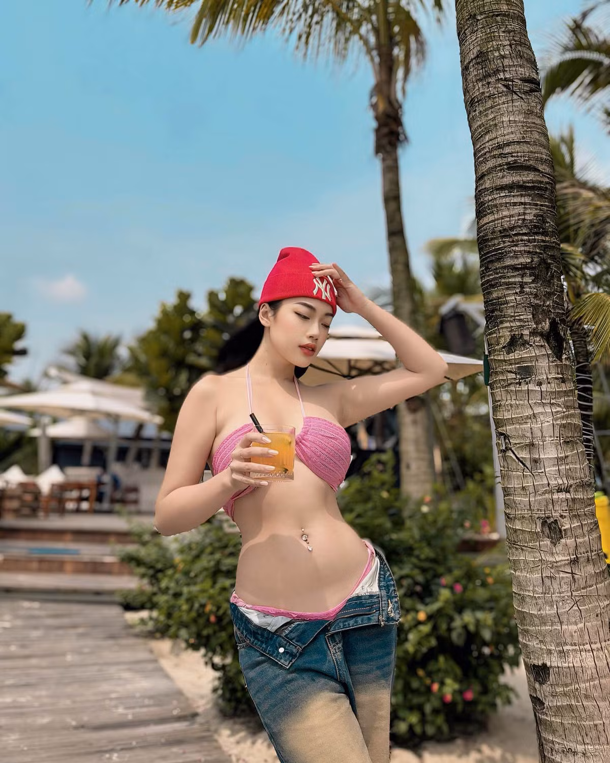 Hoàng Yến ttừng cho biết thời điểm nặng ký nhất của cô là vào khoảng 61kg.