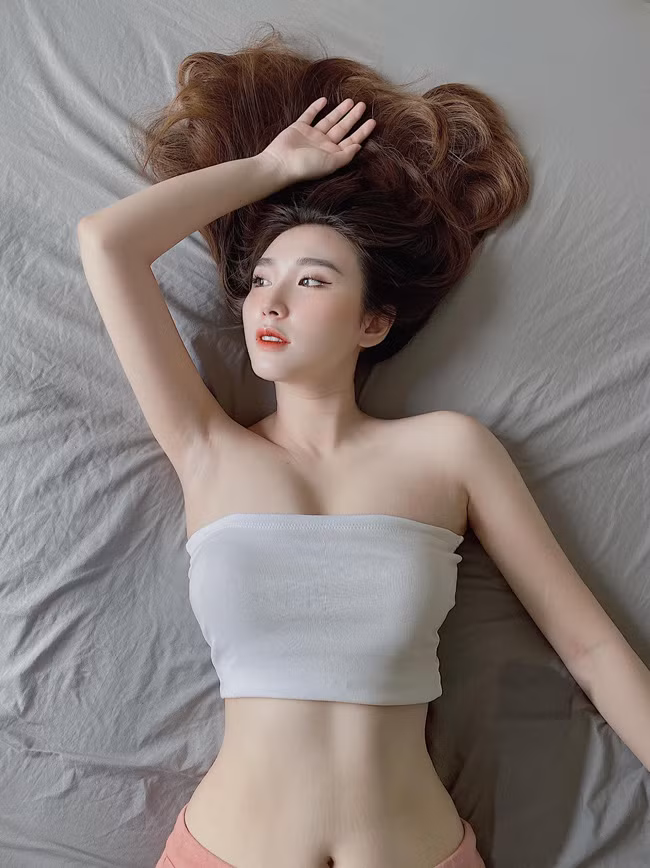 Trước khi trở thành bạn gái tin đồn Bùi Tiến Dũng, Thanh Mèo là một trong những hot girl có sức hút.