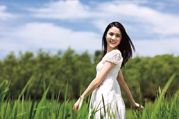 Hãy cứ yêu đời, dù bạc mặt vì COVID-19 Hay cu yeu doi, du bac mat vi COVID-19