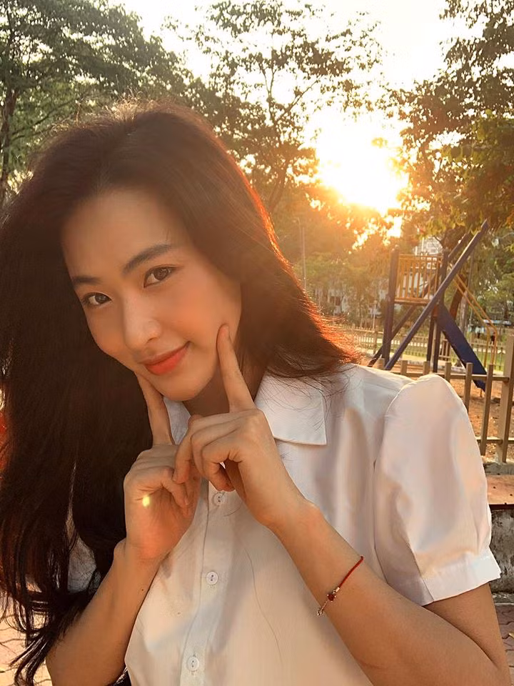 Xinh đẹp, tài năng, không ít lần Minh Trang gặp phải những lời gạ gẫm "trao thân". Đứng trước những vụ việc như vậy, cô bạn này đều có cách xử lý vô cùng tinh tế.