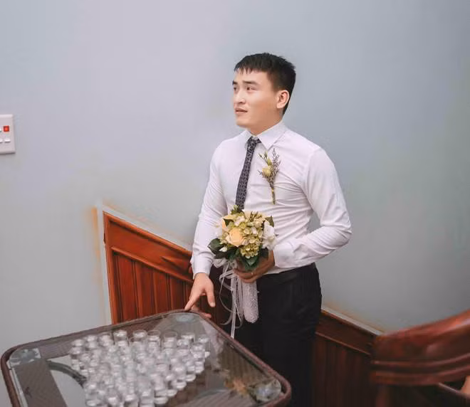 Ở Lạng Sơn, một chàng trai đã phải trải qua 50 chén rượu trước khi có thể đón dâu.