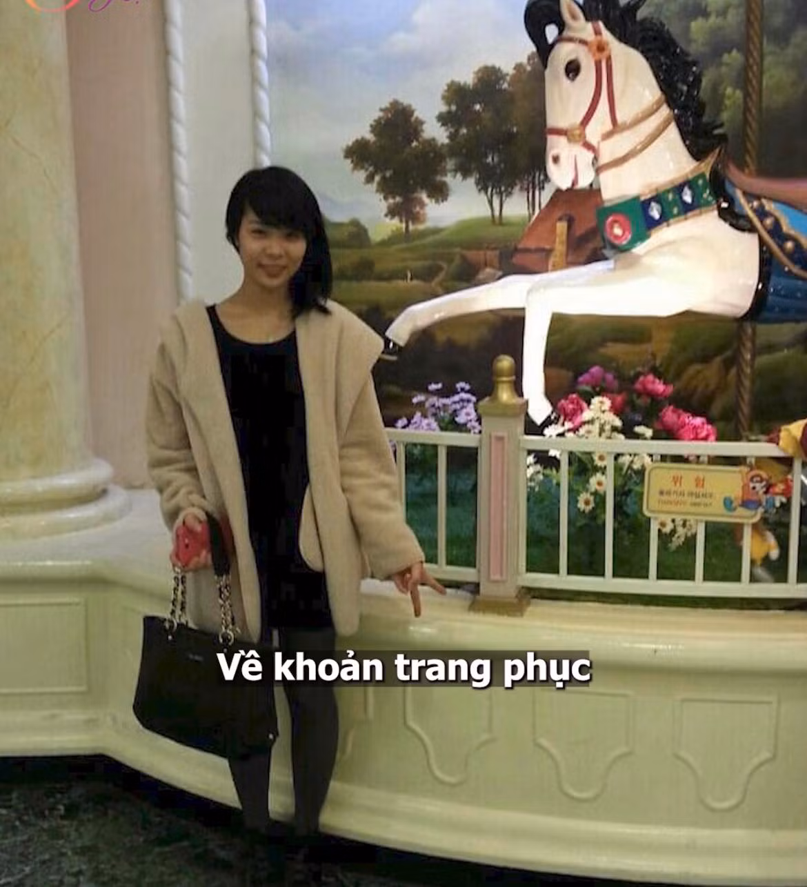 Trong đám cưới thế kỉ với bạn trai Robin, Hương Nổi cũng khoe trọn nhan sắc xinh đẹp, diện những bộ váy cưới lộng lẫy khiến ai cũng phải trầm trồ.