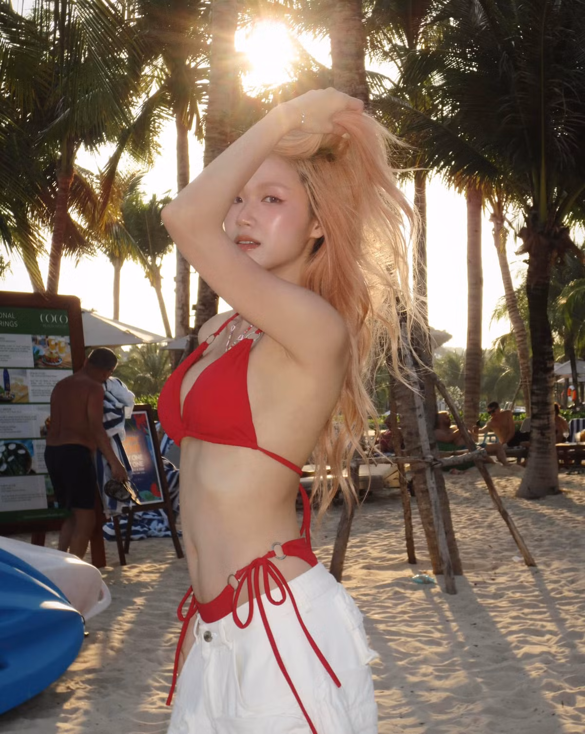 Hai năm sau đó, hot girl Tâm Xíu tiếp tục trở thành Á khôi 2 ở Chung kết Tài Sắc Nữ Sinh Báo Chí của Học viện Báo chí và Tuyên truyền. Vào hồi tháng 6/2020, Tâm Xíu chính thức lên xe hoa với Đỗ Tuấn Anh.