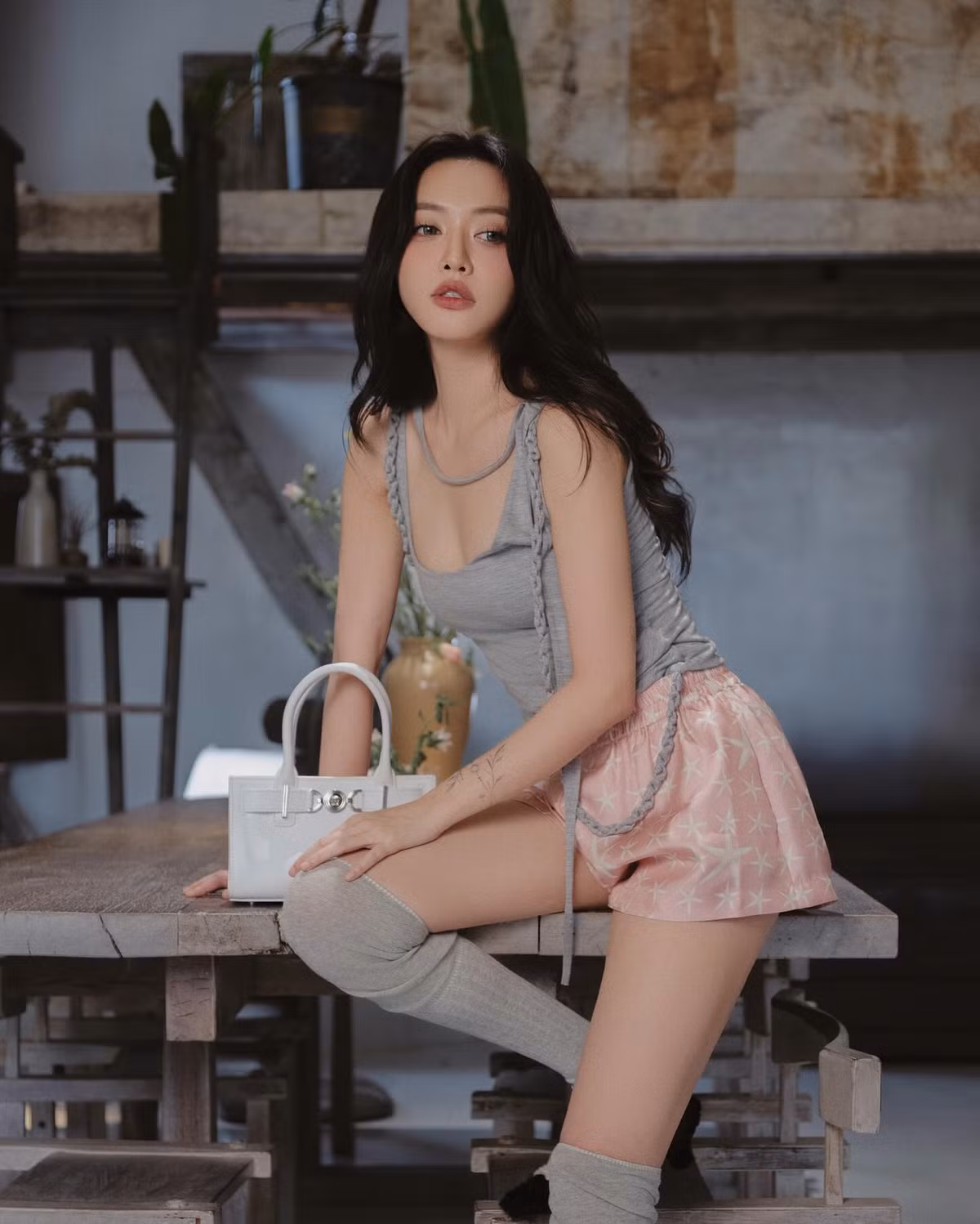 Sau thời gian ở ẩn, nhiều fan hâm mộ hỏi Bích Phương đã làm gì thời gian qua, cô nàng không ngần ngại trả lời đó là chơi game.