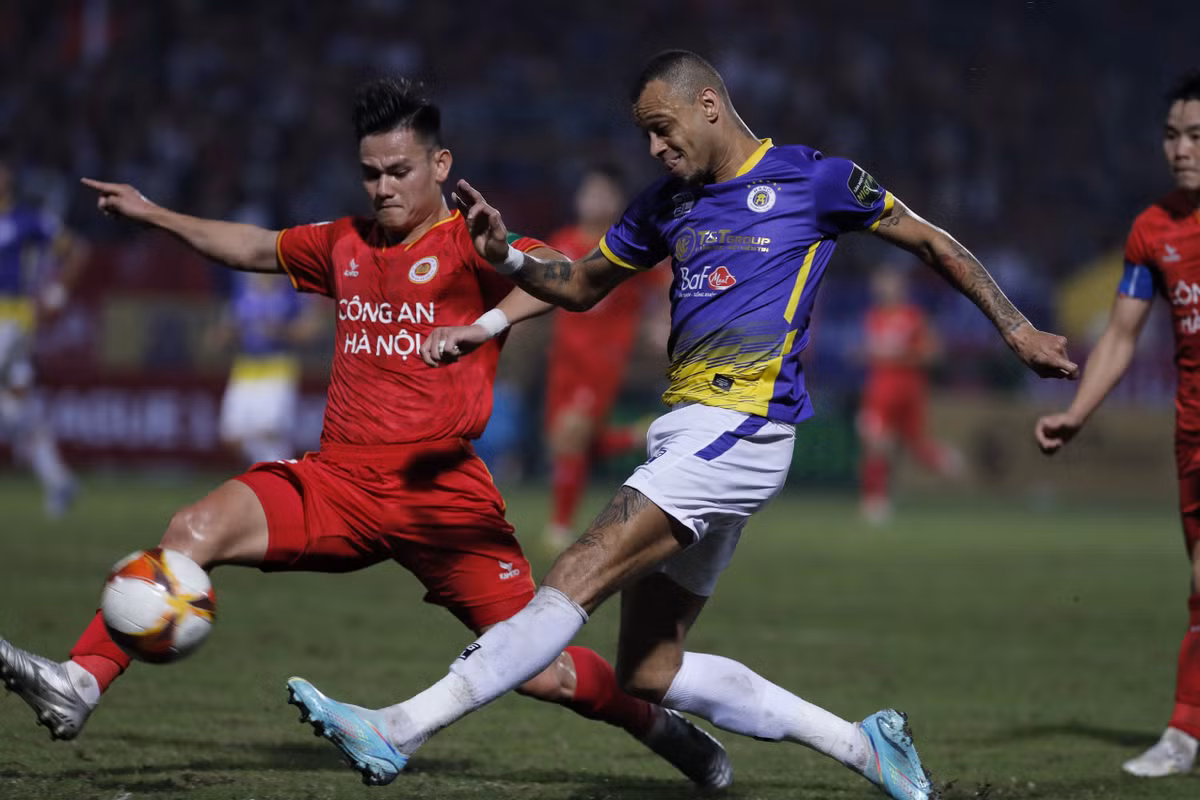 Văn Quyết có cú đúp, Hà Nội FC đánh bại tân binh V-League 2023 Van Quyet co cu dup, Ha Noi FC danh bai tan binh V-League 2023