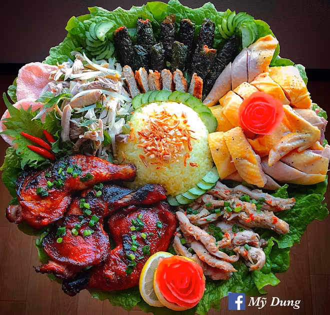 Chia sẻ về việc nấu món ăn Việt trên đất Nhật, Mỹ Dung cho biết: "Đồ ăn Việt Nam tại Nhật cũng vừa hiếm lại vừa đắt nữa. Nhất là các loại rau tươi ở nước mình mua vừa dễ lại vừa rẻ thì ở đây khó kiếm lắm. Mỗi lần mua thực phẩm là mình thường mua nhiều lắm nên cũng không để ý mỗi bữa khoảng bao nhiêu tiền nữa. Nhưng có vài món đơn giản thì mình chỉ tốn khoảng vài trăm ngàn tiền Việt thôi. "