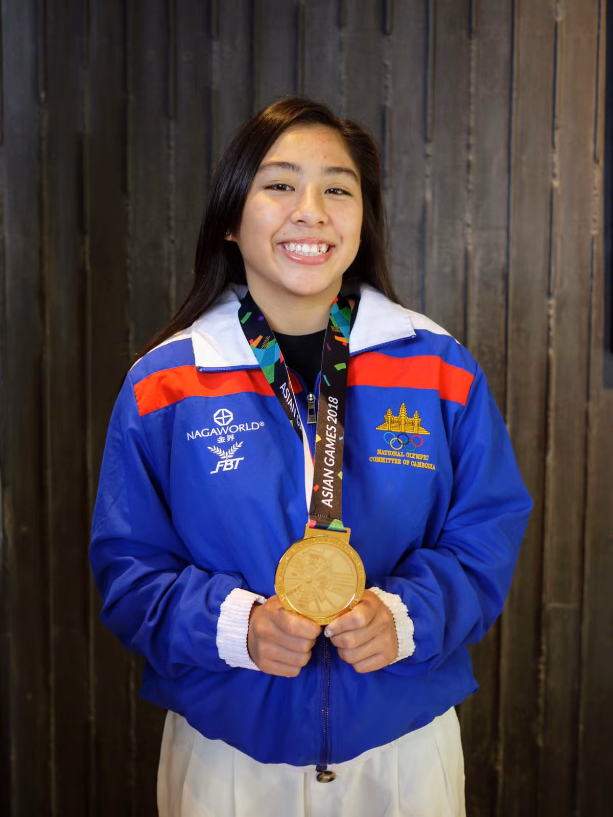 Chan dung nu vo si xinh dep goc Campuchia gay sot SEA Games 32