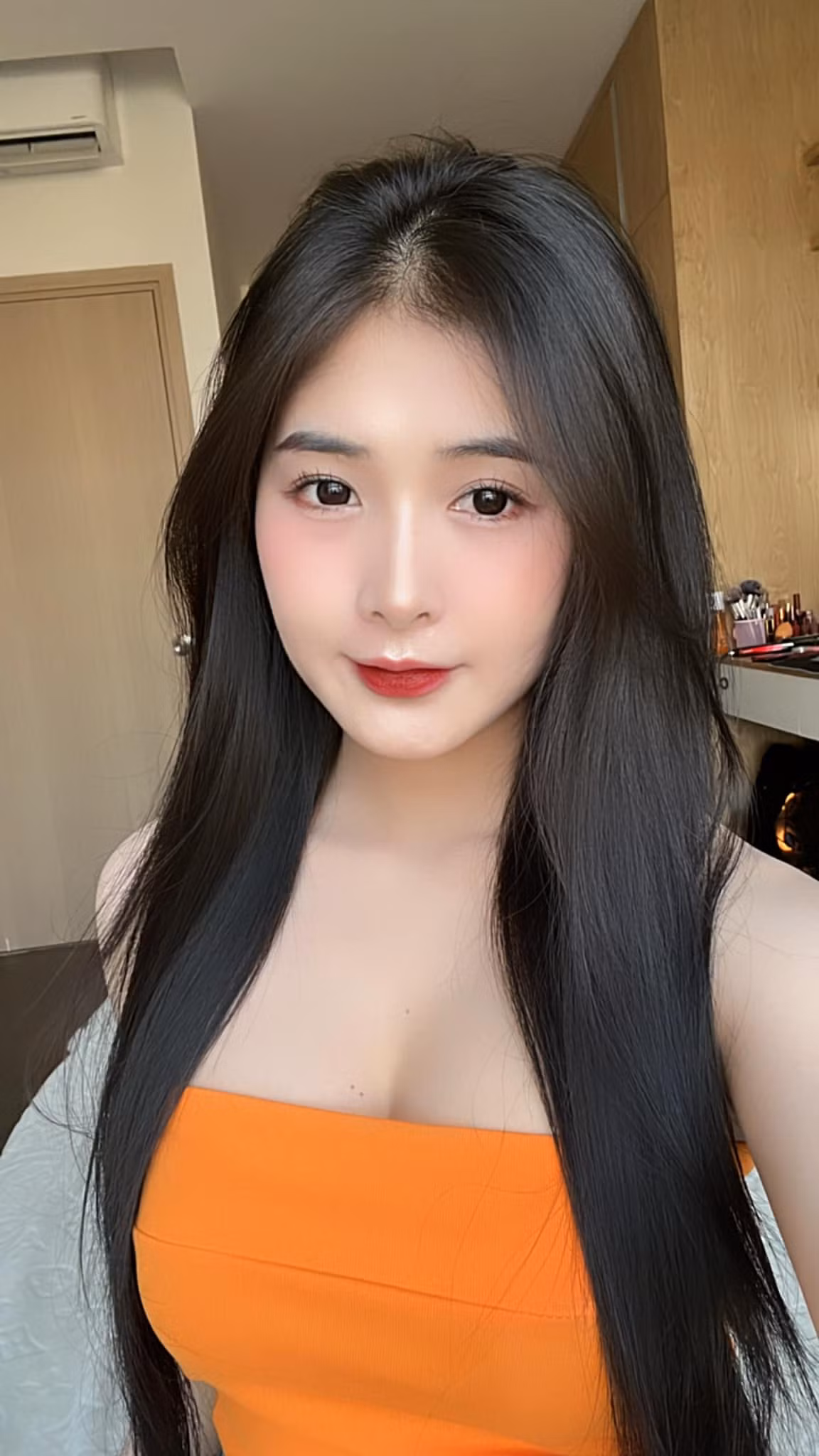 Xuất thân từ một streamer, Quỳnh Alee dần lấn sân sang nền tảng TikTok và ngày càng tạo dựng được tên tuổi và hình ảnh cho bản thân.