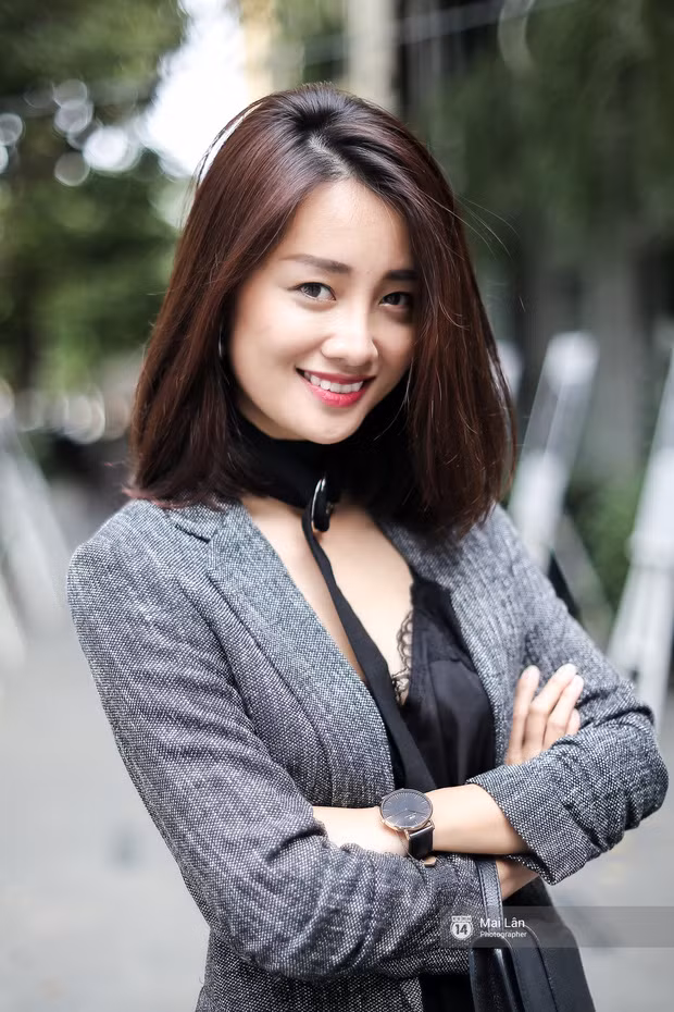 Trên trang cá nhân, nữ MC thường xuyên lên sóng những hình ảnh khoe sương sương sắc vóc rạng rỡ của mình.