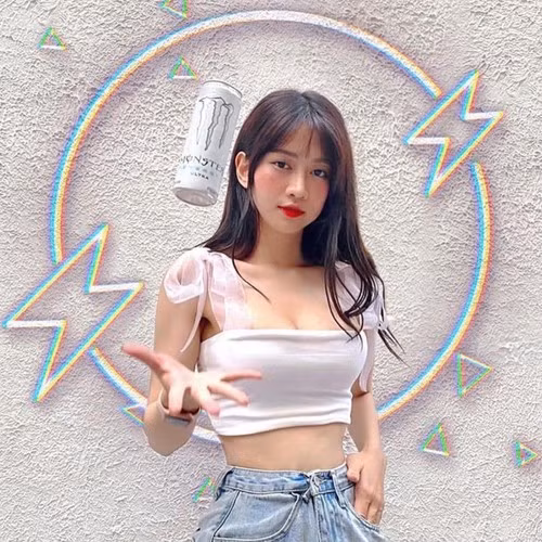 Lê Bống là một trong những hot girl được quan tâm nhiều nhất trên mạng xã hội. Là một gymer, TikToker có tiếng, thế nhưng cô nàng này thường xuyên gây ra nhiều tranh cãi trái chiều khi có thói quen ăn mặc gợi cảm quá đà.