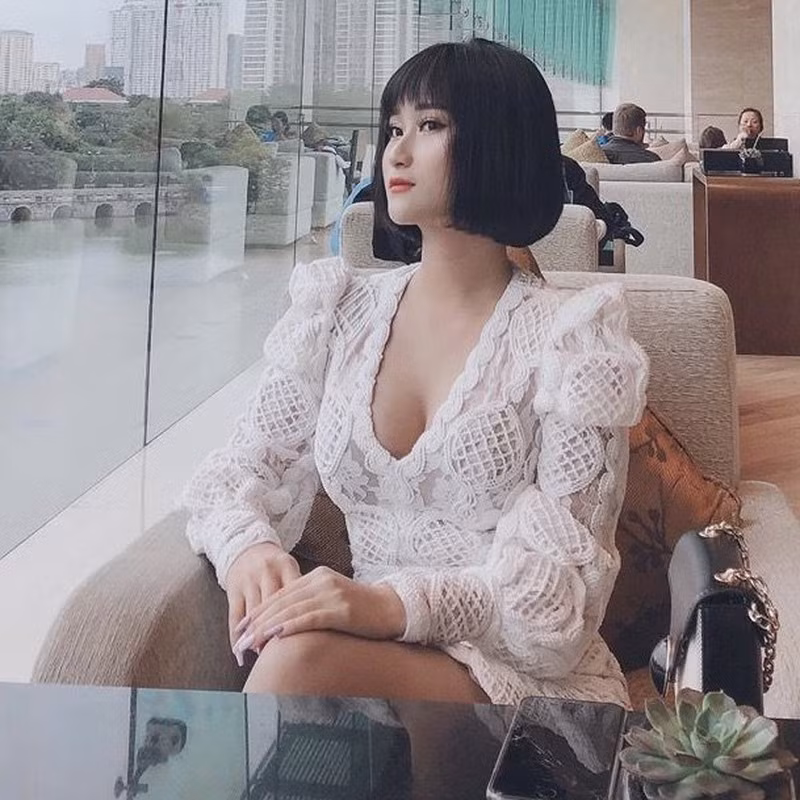 Với những động tĩnh mới nhất và cụ thể là bộ ảnh cưới vừa mới đăng tải, NHM huy vọng Huy Hùng – Thùy Dương sẽ "góp gạo thổi cơm chung" trong năm nay.