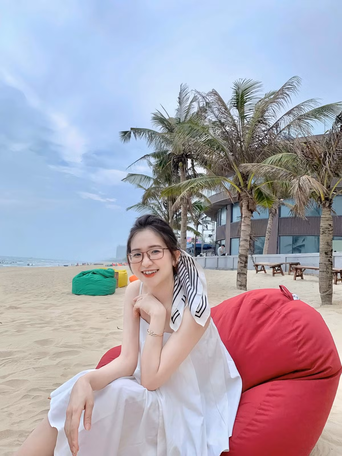 Chia sẻ thêm về lý do mở lớp, Linh cho rằng, giai đoạn tiểu học là giai đoạn thích hợp nhất để hình thành nên phong cách, nét chữ riêng của mỗi người.