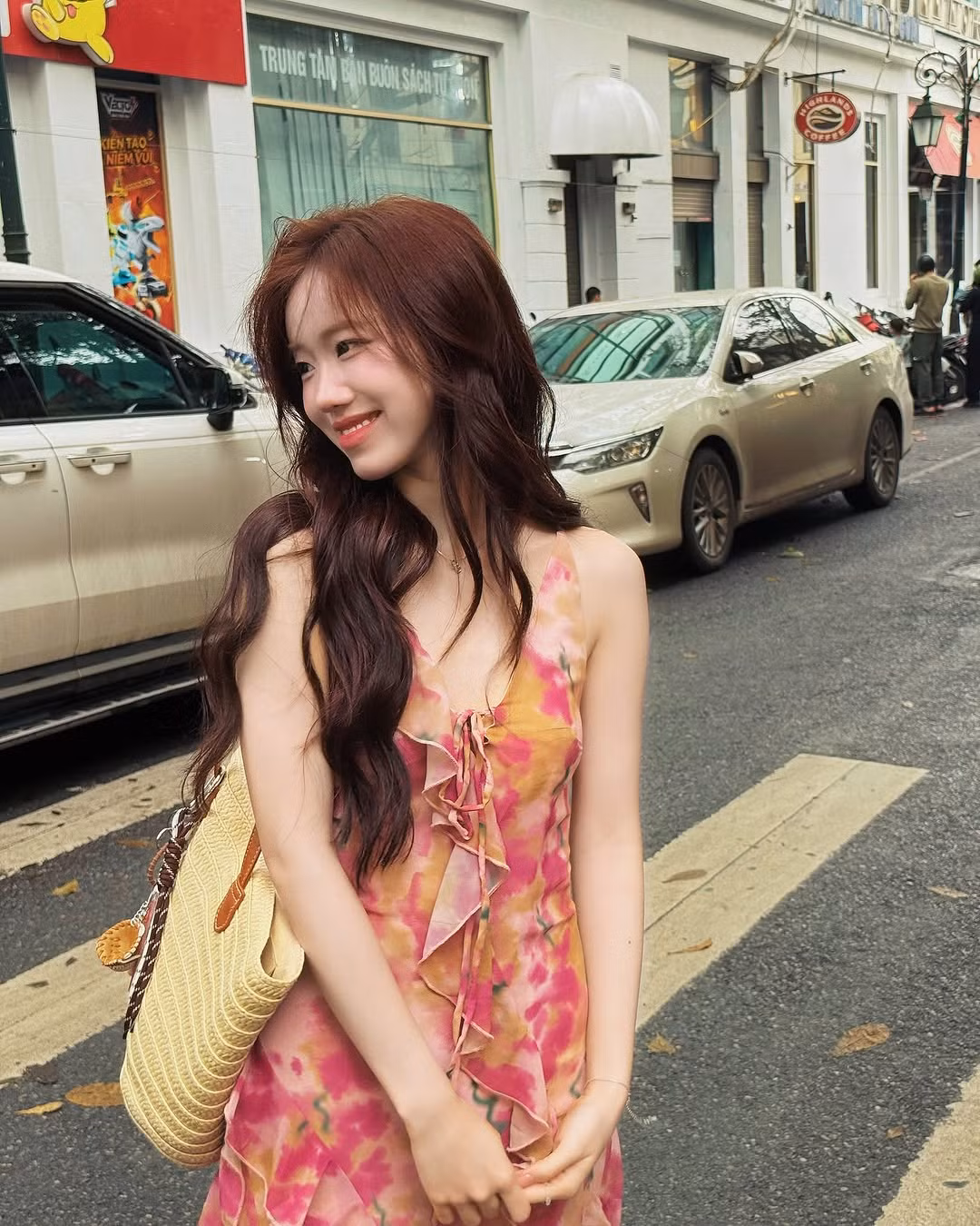 Đoạn clip chỉ vài giây của Meichan đã lập tức chiếm được hàng triệu lượt xem và nhận về nhiều bình luận khen ngợi nhan sắc và phong cách thời trang đẹp mắt của cô.