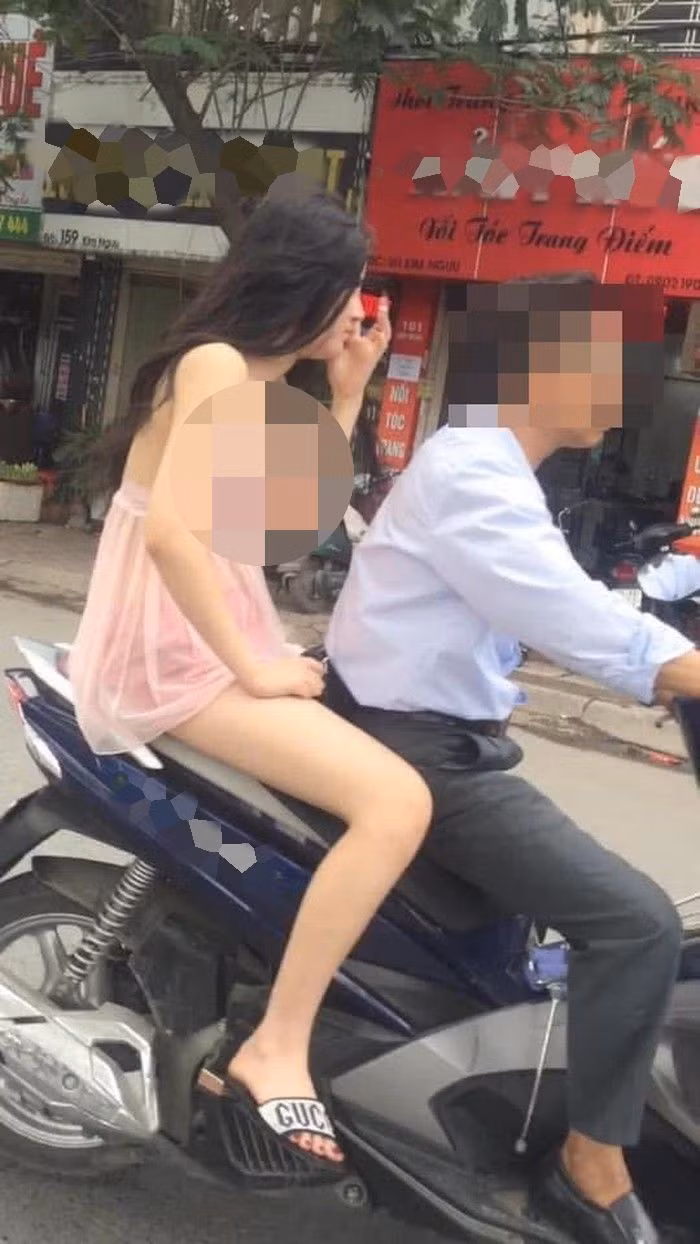 Cư dân mạng tỏ ra khá là khó hiểu với kiểu thời trang này. Nhiều người khuyên cô gái với lời lẽ đầy xóc xiểm: "Cởi trần luôn đi", "Cởi hết ra đi, khỏi mặc nữa", "Mặc như không mặc",...