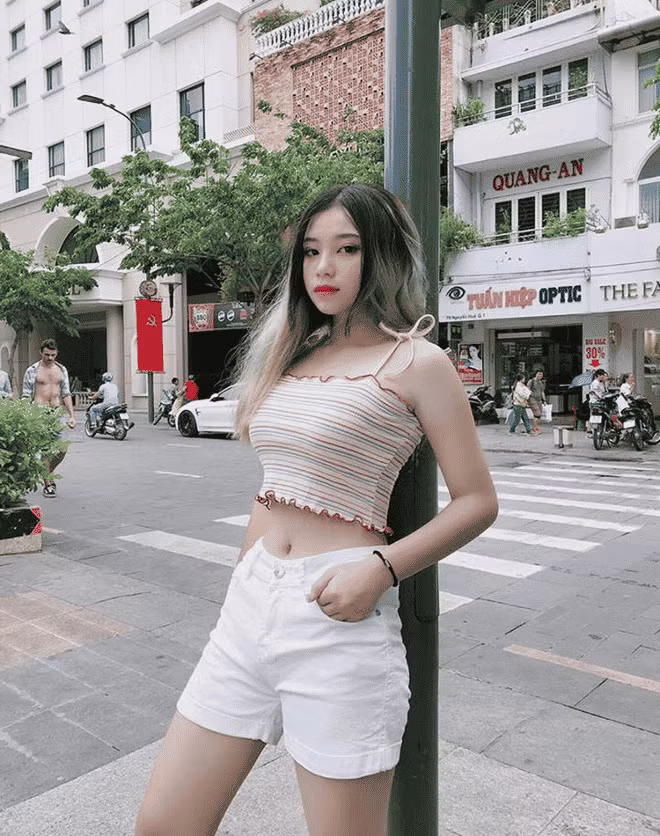 Nhiều bình luận cho rằng, My chỉ mặc đồ gợi cảm để gây thu hút. Tuy nhiên, hot girl tuổi đôi mươi này đã đưa ra lời giải thích của mình.